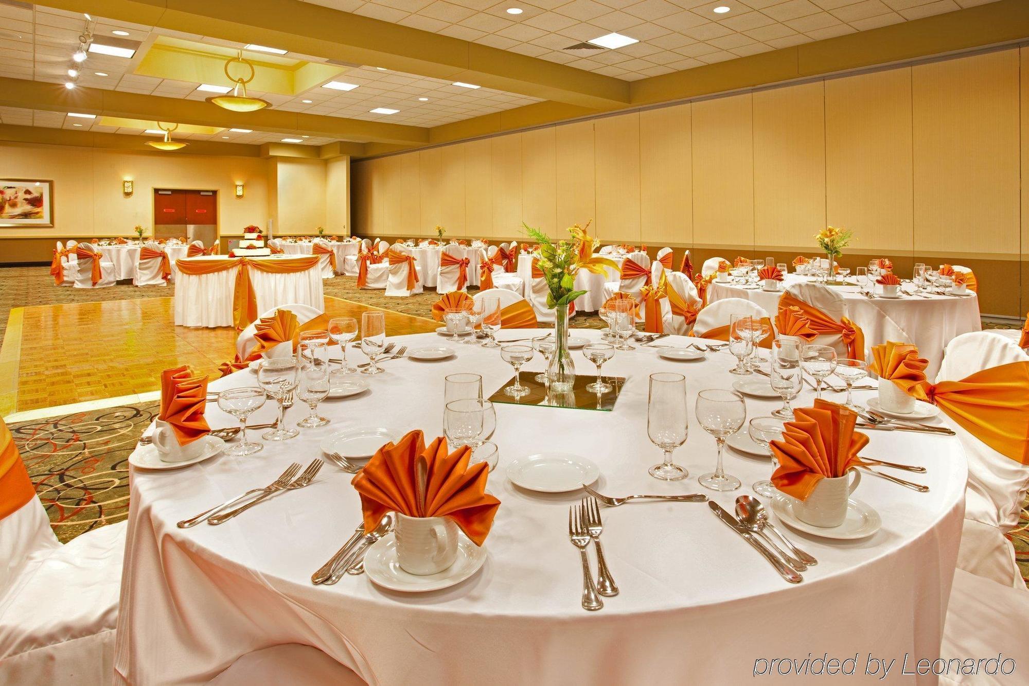 Even Hotel Chicago - Tinley Park - Convention Center By Ihg Restaurant photo